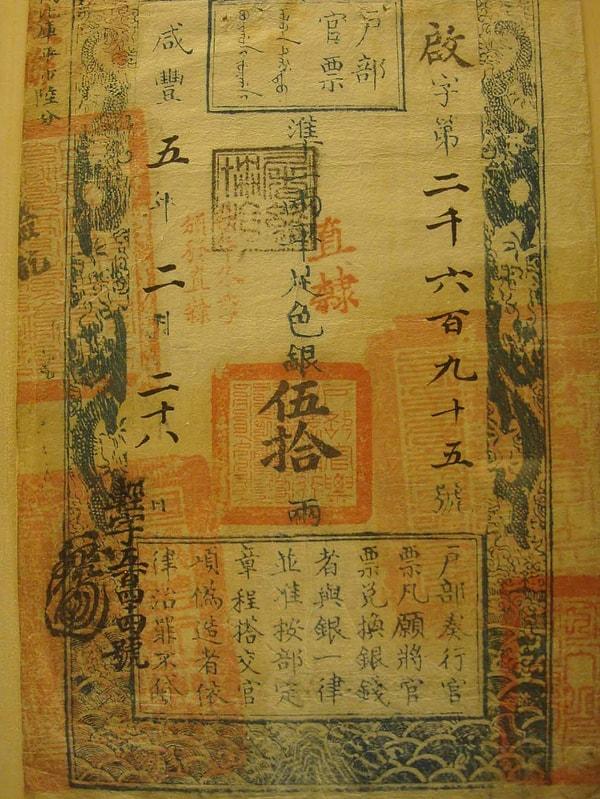 4. Kağıt para ilk olarak 910 yıllarında Çin’de basıldı.