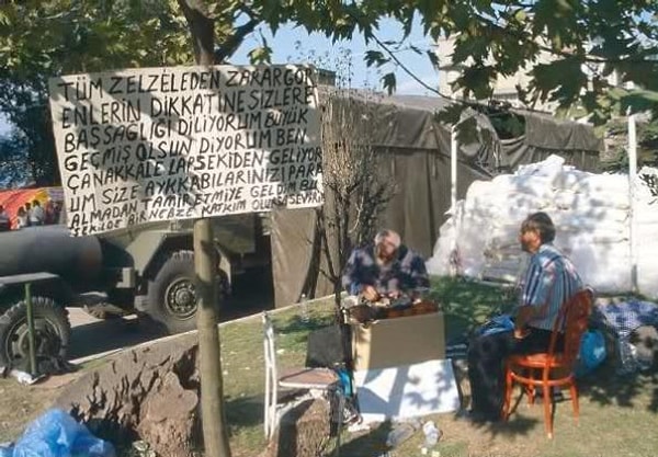 1. Дедушка, который приехал с запада Турции на восток, после землетрясения в городе Ван.