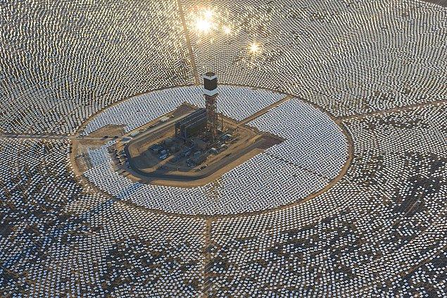 140.000 konuta enerji sağlayan Ivanpah Güneş Enerjisi Santrali