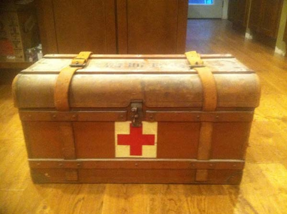 Dedesinin Evini Temizleyen Adam Bakın Ne Buldu?