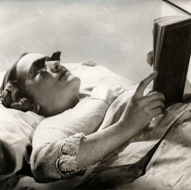 23. Sırtüstü yatarken kitap okumanıza yarayan gözlük