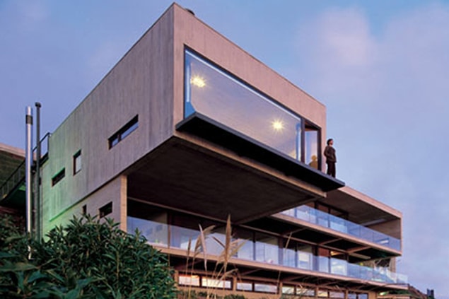 Casa 11 Mujeres (Eleven Women House)
