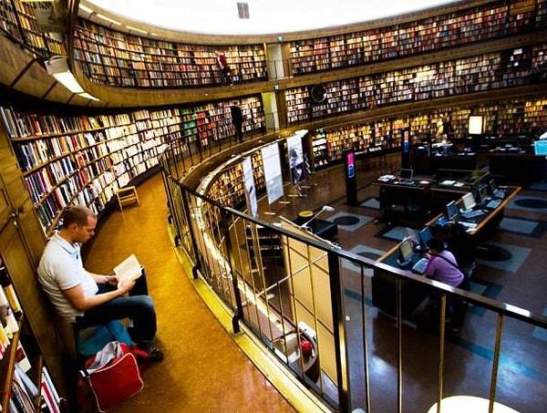 4. Stockholm Halk Kütüphanesi (Stockholm, İsveç)