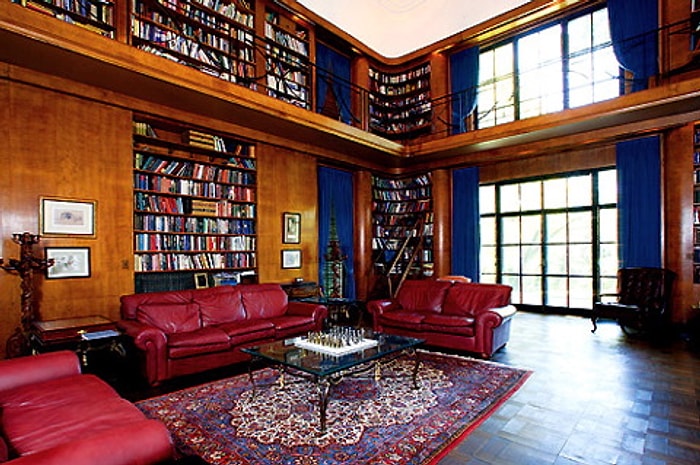 Kafka'yı Kıskandıracak Bir Dönüşüm Hikayesi 'Oğlunun Öğrenci Evine Gelen Anne'