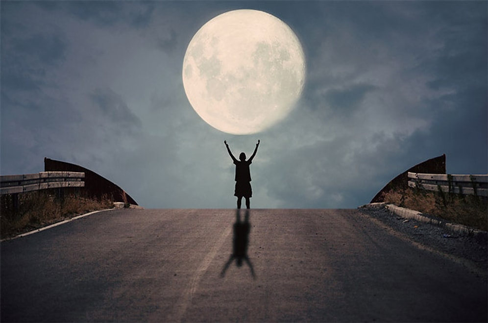 Dolunay İle Süper Yaratıcı Fotoğraflar Çektiren Adam