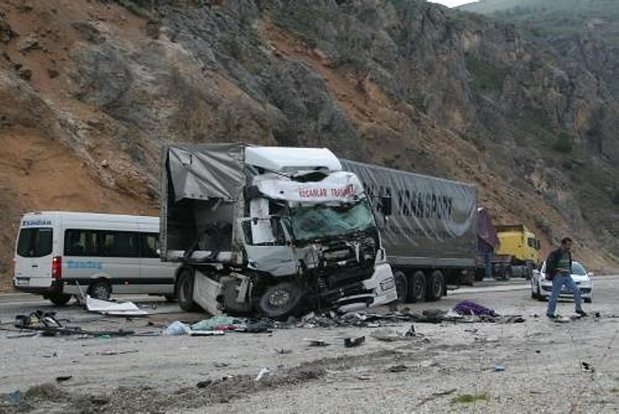 Başkentte Trafik Kazası: 3 Ölü