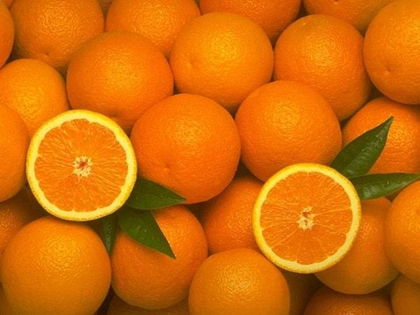 35. Portakalları sıkmadan önce soğuk suda bekletirseniz elde edilecek portakal suyu miktarını yarı yarıya arttırırsınız.