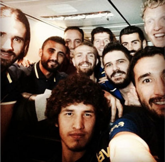 Liderden Selfie Pozu