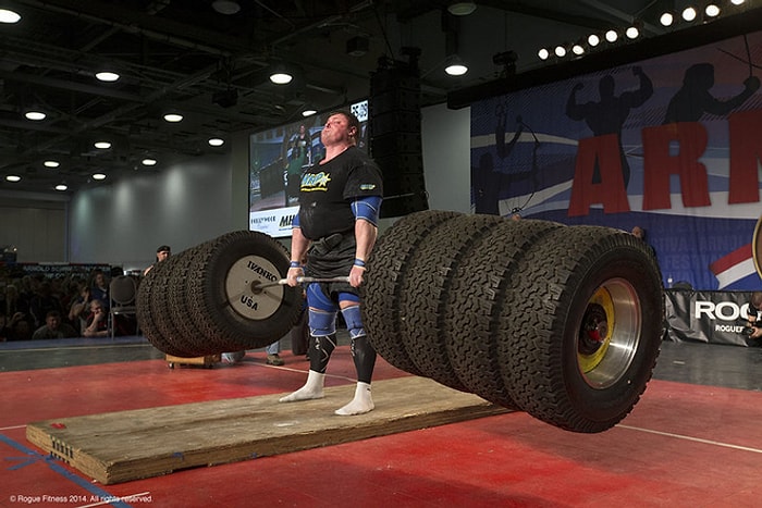 Dünyanın En Güçlü Adamı Rekor Kırdı