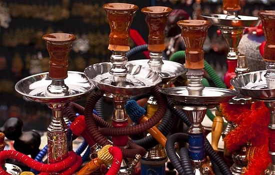 Tophane'deki Nargile Kafelere Yol Göründü