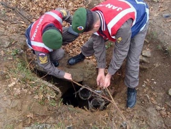 Üç Gündür Mağarada Kalan Defineciye Ulaşıldı