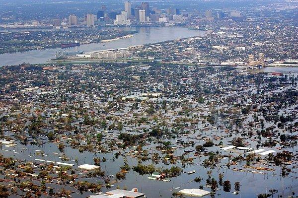 31. Katrina Kasırgası sonrasında New Orleans sular altında. (2005)