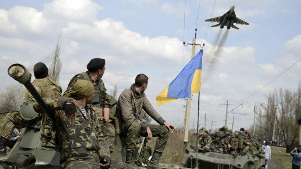Ukrayna'da Askeri Uçak Vuruldu