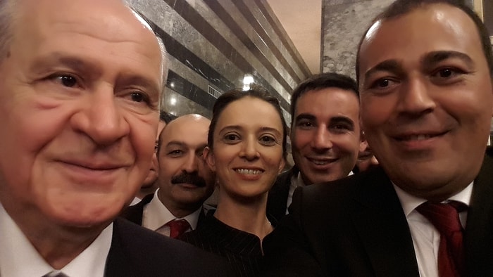 Bahçeli'den İlk 'Selfie'