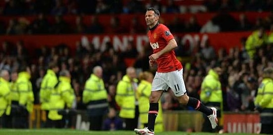 Ryan Giggs Kendisini Oyuna Aldı