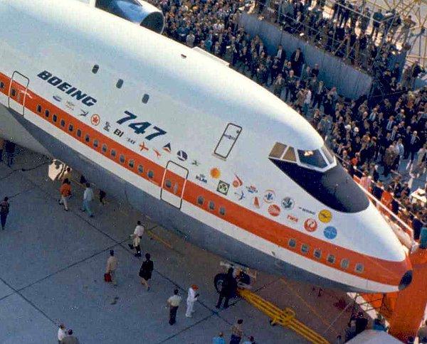 9. 8- 1969, Boeing 747 Görücüye Çıkıyor