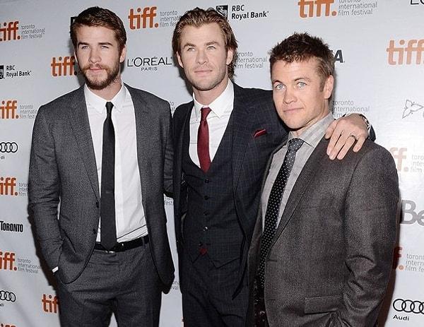 12. Liam ve Chris Hemsworth kardeşler üçüncü kardeş Luke'a pek karizma bırakmamış