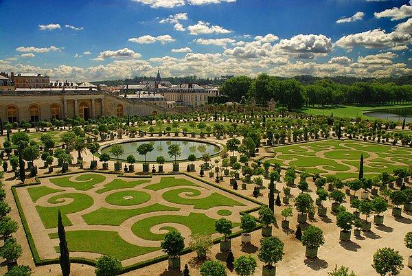 3. Versailles Sarayı Bahçeleri - Fransa