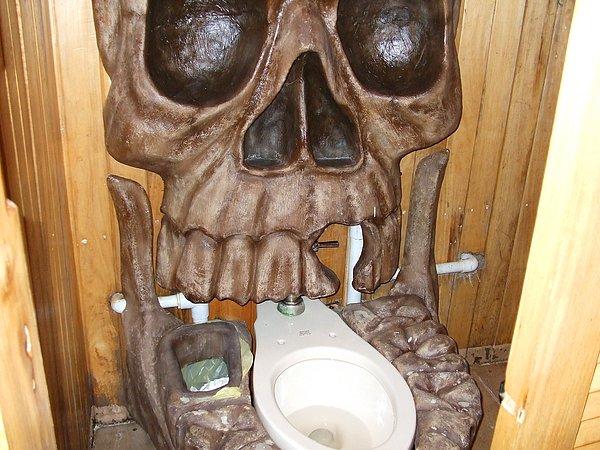 10. Ölüm tuvaleti