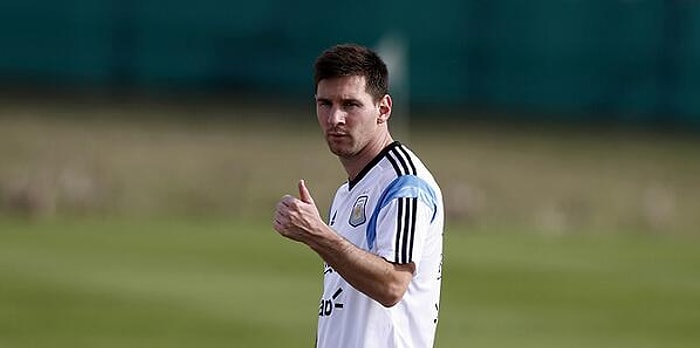 Messi'ye "İspanya İçin Oyna" Denmiş