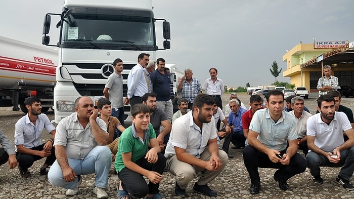 IŞİD'den Tehdit İddiası: Rehin Şoförlerin Aileleri Eylemde