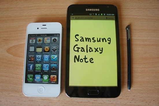 Galaxy Note 4 Kavisli Ekran Olabilir