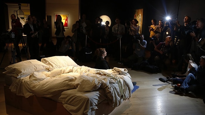 İngiliz Sanatçı Tracey Emin’in “Benim Yatağım” İsimli Eseri 3,7 Milyon Dolara Satıldı