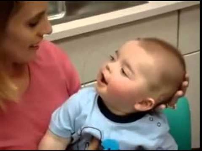 Annesinin Sesini İlk Defa Duyan Bebeğin Sevinci!