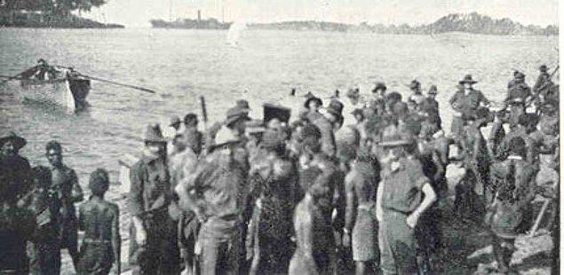 13. 11 Eylül 1914 Avusturalya kuvvetleri Alman Yeni Gine'sini işgal eder
