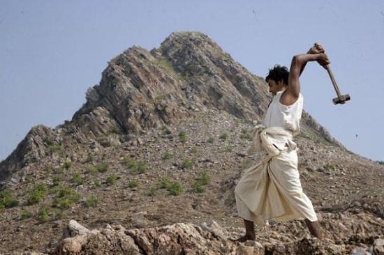 Aşkı İçin Dağları Delen Adam Dashrath Manjhi'nin Enteresan Hikayesi