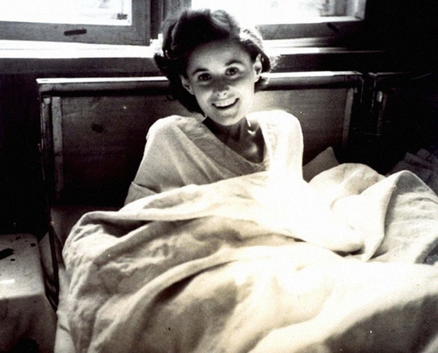 14. Sevinç; 1945 yılında esaretten kurtulan bir kadın.