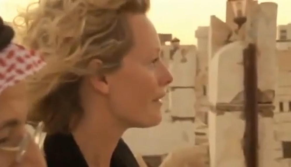 İlk Defa Ezan Sesi Duyan Kadın