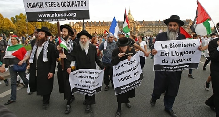 Müslüman Gençler Kalkan Oldu, Neturei Hahamları Yürüdü