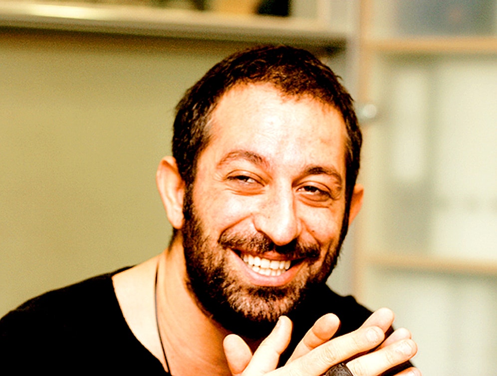 Cem Yılmaz'dan Arınç'a Kahkaha Göndermesi