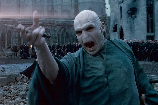 20. Voldemort, Hogwarts Savaşı'nda öldüğünde 71 yaşındaydı.