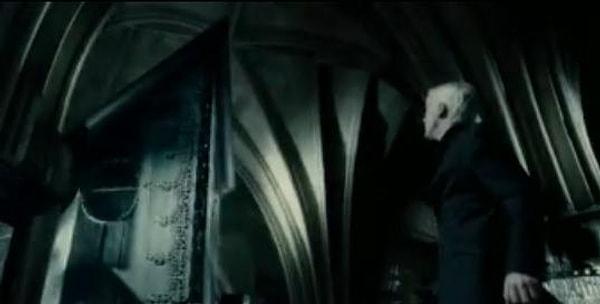 43. Kaybolan Dolap aslında ilk olarak Harry Potter ve Sırlar Odası'nda görülmüştür.