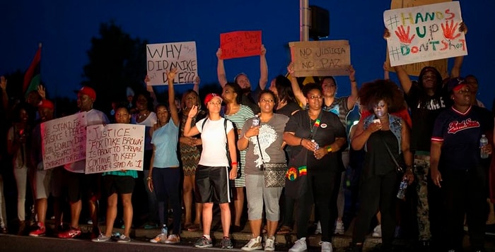 ABD'de Siyahi Genci Vuran Polisin İsmi Açıklandı
