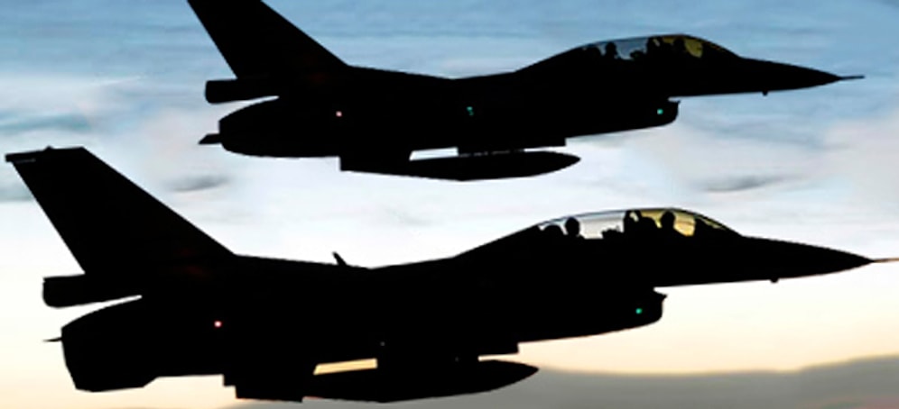 İtalyan Jetleri Havada Çarpıştı!