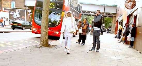 Yolda Kör Bir Adam Cüzdanını Düşürürse İnsanlar Ne Yapar | Sosyal Deney İçerir