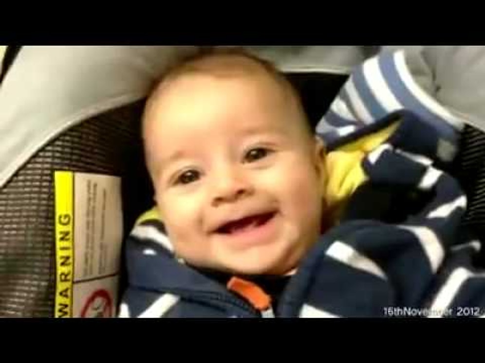 Her Gün Çocuğunun 1 Saniyelik Videosunu Çeken Baba