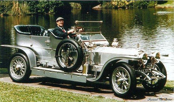 3. Rolls Royce üretimde gösterdikleri hassasiyet nedeniyle o dönemde bile 3 yıl mekanik garantisi veriyordu.