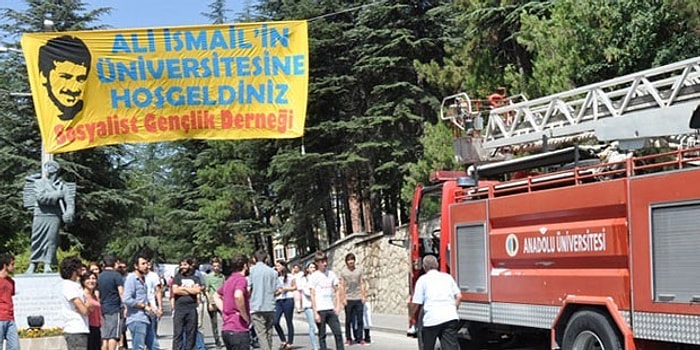 'Ali İsmail'in Üniversitesi'ne Hoşgeldiniz' Pankartını Kaldıramadılar