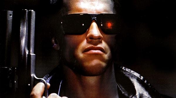 Terminator serisinden tanıdığımız Arnold Schwarzenegger sonunda emekli hayatına adım attı!