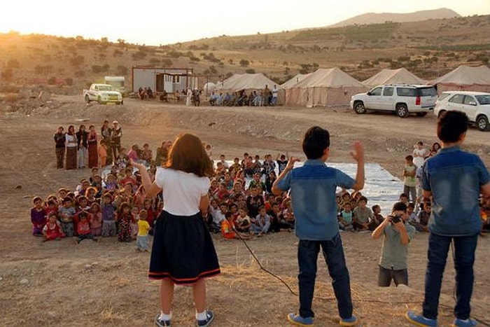 Iraklı Çocuklar IŞİD'den Kaçan Ezidi Kardeşlerine Konser Verdi