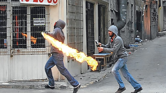 5 Okula Molotof ve Ses Bombalı Saldırı!