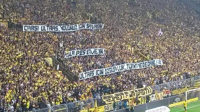 Dortmund Taraftarından Çarşı'ya Destek Geldi