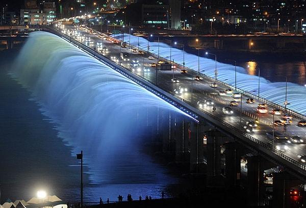 27. Banpo Köprüsü, Güney Kore