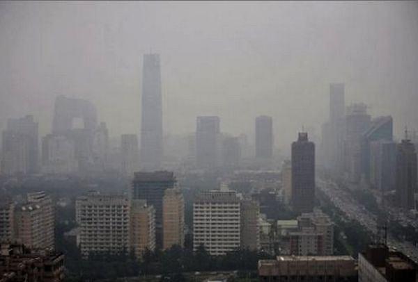 9. Çin'deki hava kirliliği öyle kötü bir seviyede ki, Pasifik'i aşıp San Francisco'ya ulaşarak, şehir kirliliğinin üçte birini oluşturuyor.