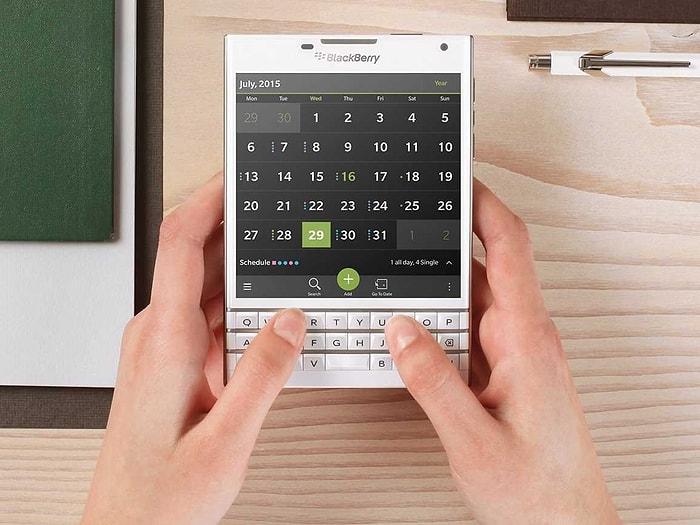 Blackberry’nin Absürd Şekilli Yeni Telefonu İle Tanışın