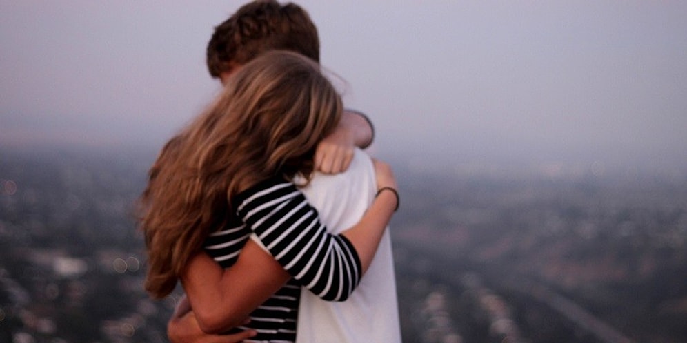 Hayatınızdan Çıkmak İsteyen Sevgiliye "Dur" Dememeniz İçin 14 Mantıklı Sebep